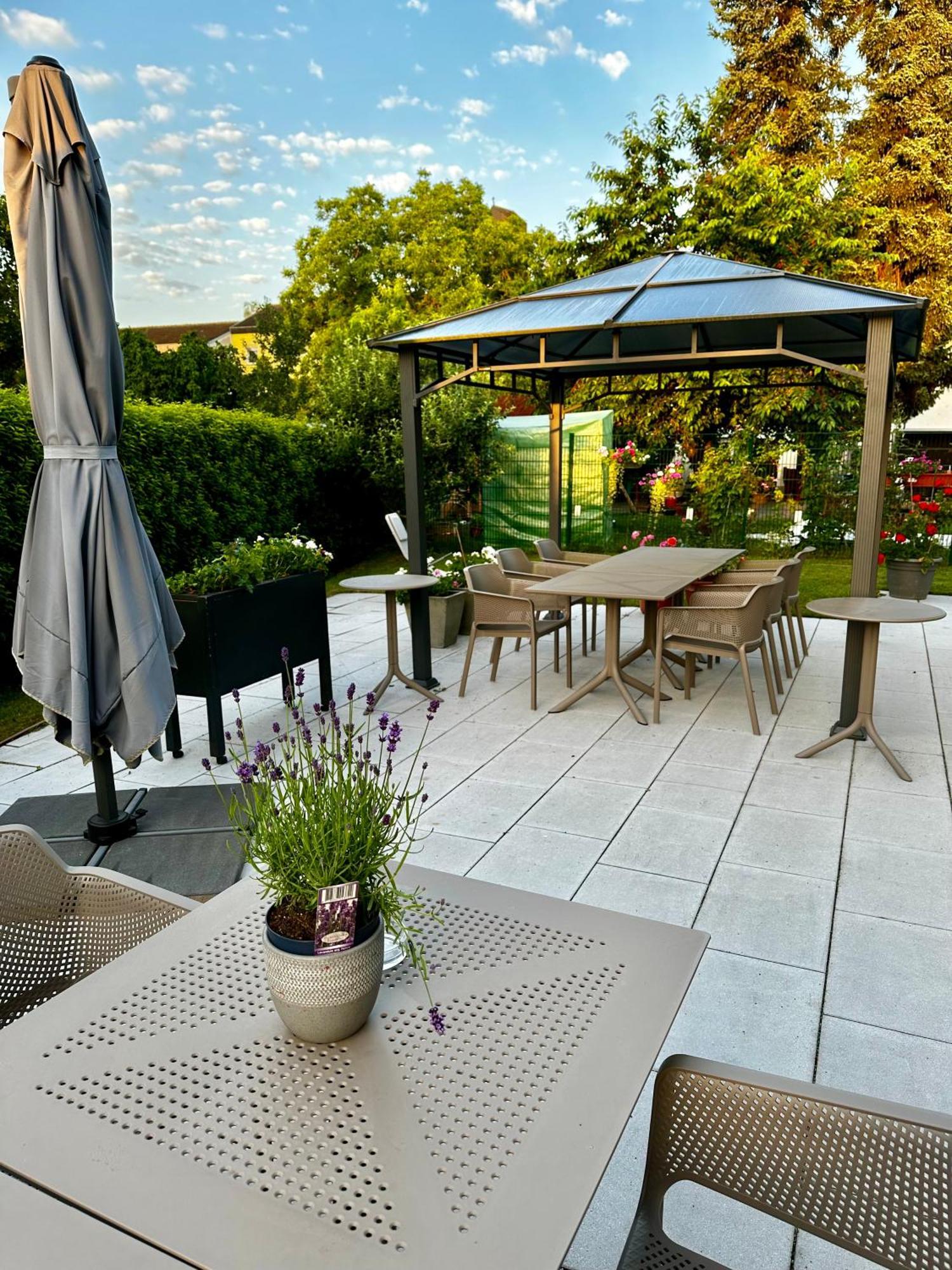 Gaestehaus Gn8 Rielasingen-Worblingen Esterno foto